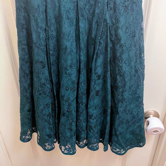🎉 3/21 Host Pick! 🎉 BCBG Max Azria Teal Lace & Tulle Cocktail Dress - Size 4 - Picture 11 of 12